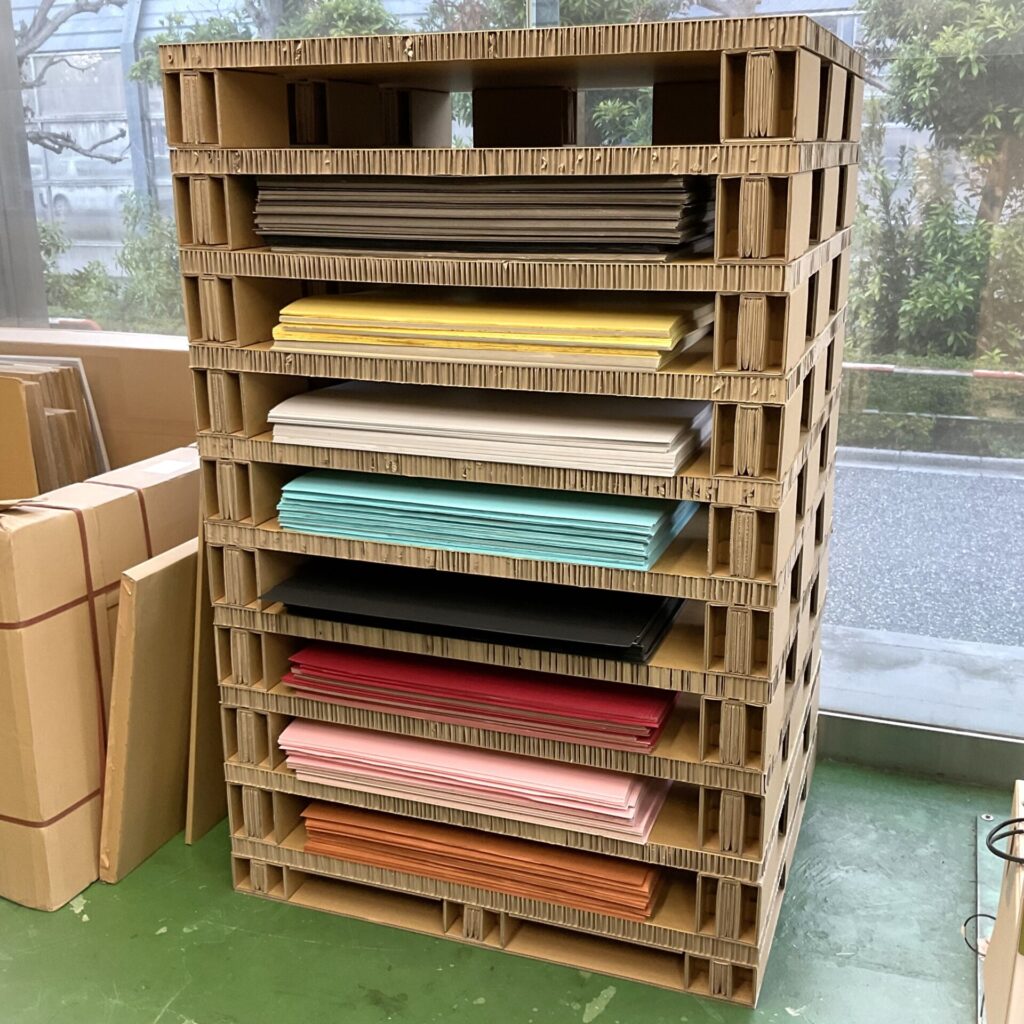 シート保管ラック