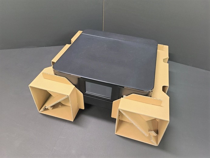 ダンボール製2コーナー緩衝材の使用イメージ　