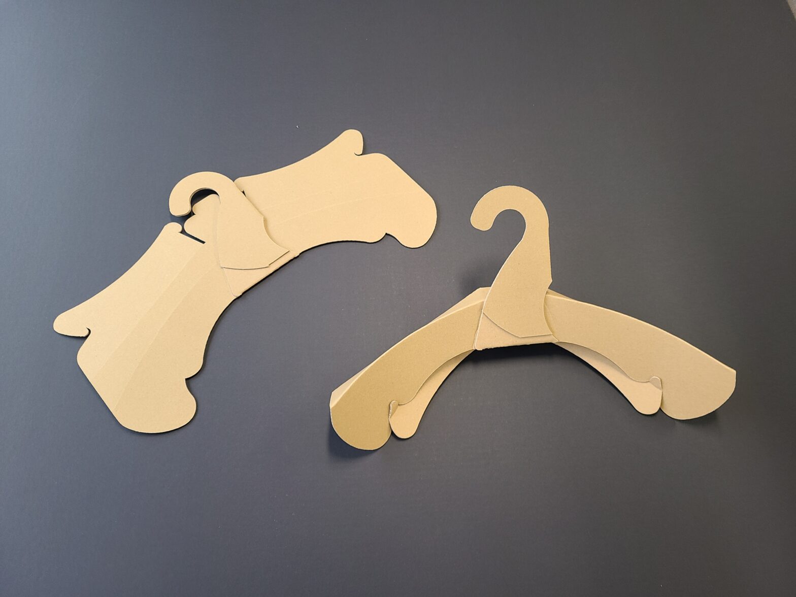 紙ハンガー（立体）