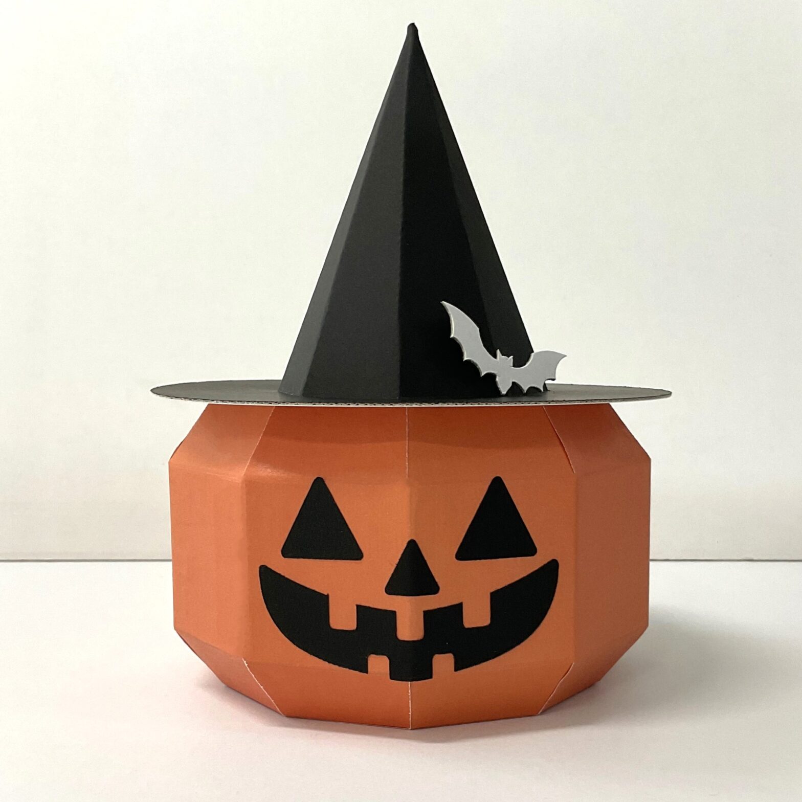 ハロウィンに使えるジャックオランタンの貼り箱　ギフトボックス