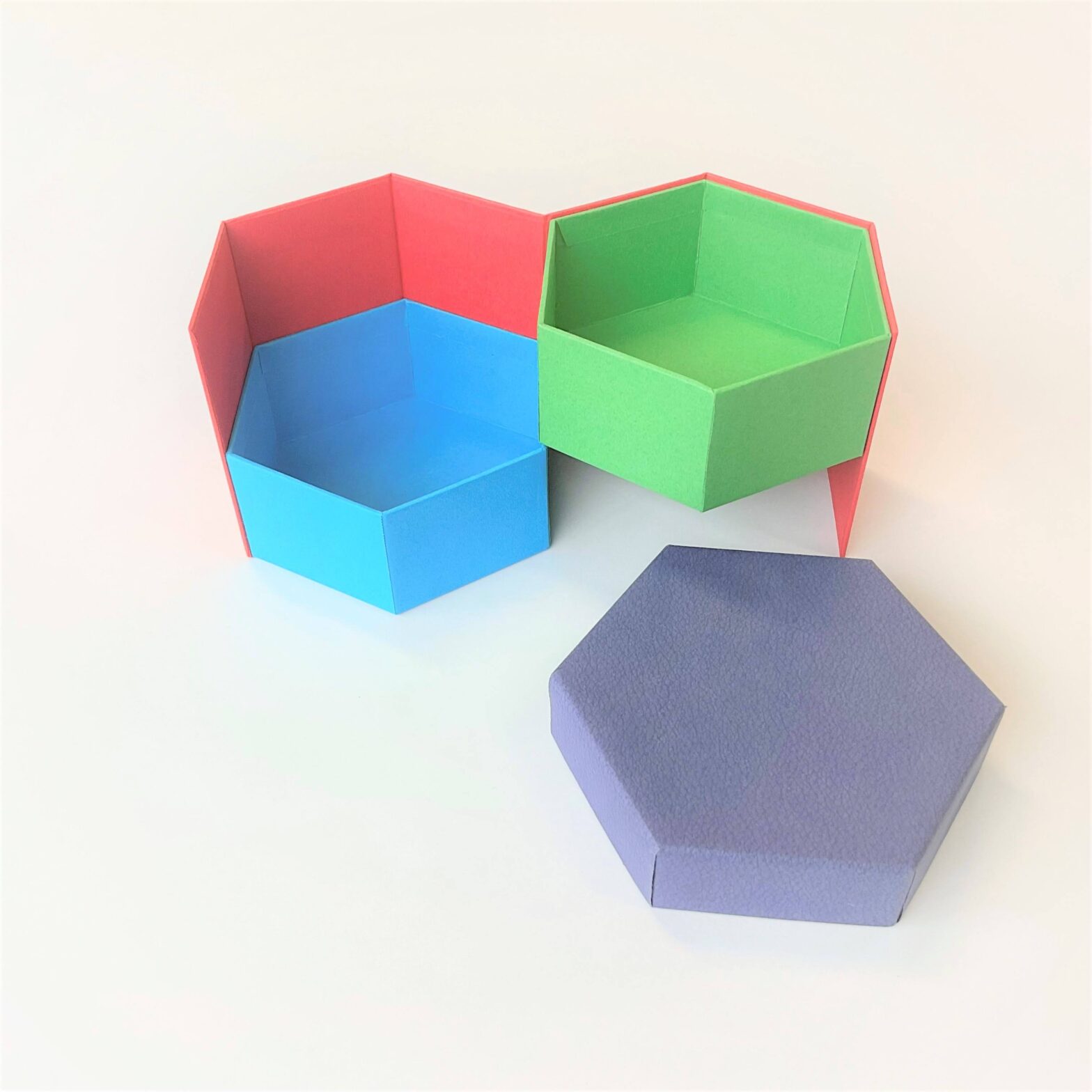 六角形の2段の貼り箱